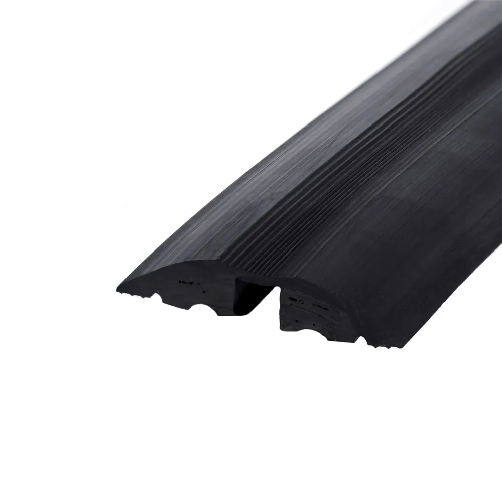 Adam Hall Accessories 859C 10 M3 - Weich  PVC Kabelkanal für  Boden 3 m lang