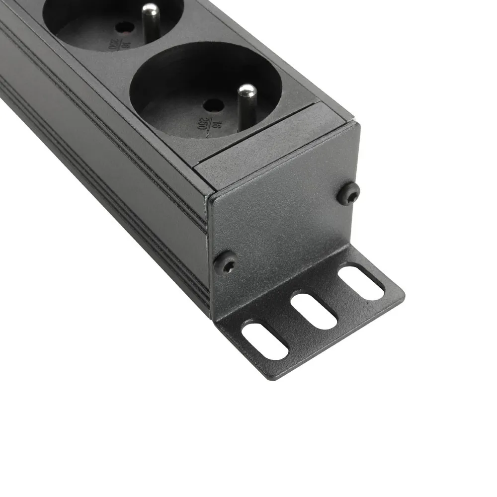 Adam Hall Cables 87478 - 19" Stromverteiler 1HE 8-Fach mit französischer Norm