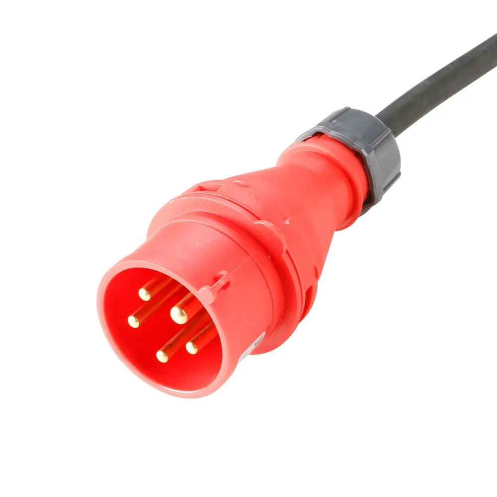 Adam Hall Cables PRO PORT 4 CEE - Stromverteiler 4 x Schukobuchse IP54 | 16A CEE In