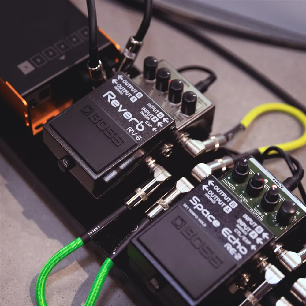 Adam Hall Cables 4 STAR IRR 0060 NEO SET - Pedalboard Patchkabel | 4er Set Adam Hall® Winkelklinke TS | 0,6 m