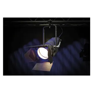 INFINITY TF-300 Fresnel 5700 K 15°-50°