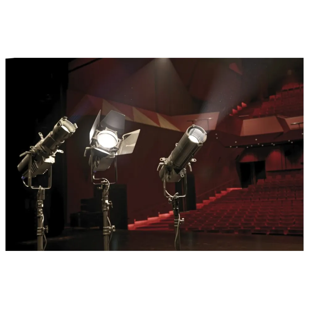 INFINITY TF-300 Fresnel 3200 K 15°-50°