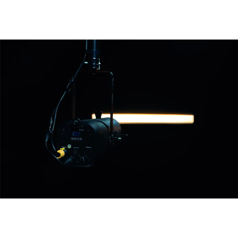 Showtec Performer Profile Zoom 150 Q6