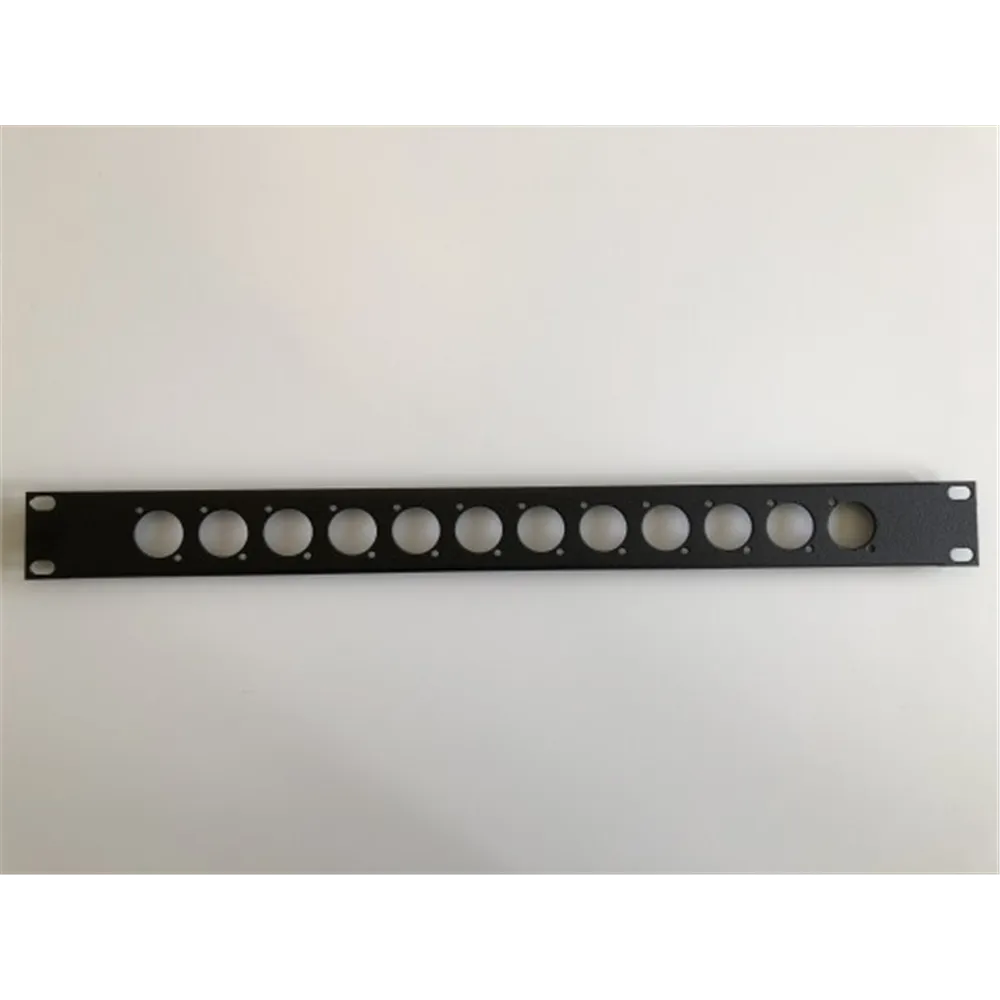 Neutrik 19 1HE Panel, 12 Ausschnitte fuer XLR