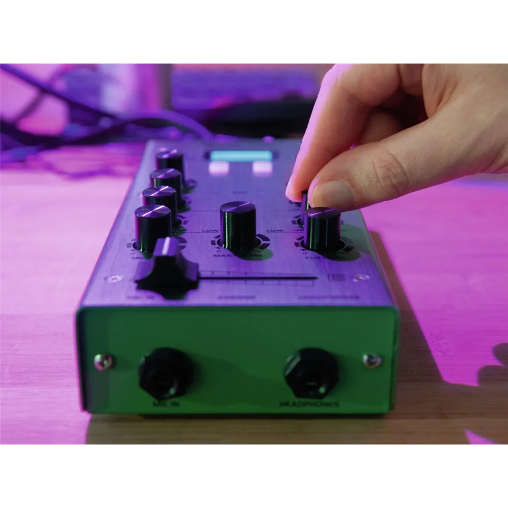 OMNITRONIC GNOME-202P Mini-Mixer grün