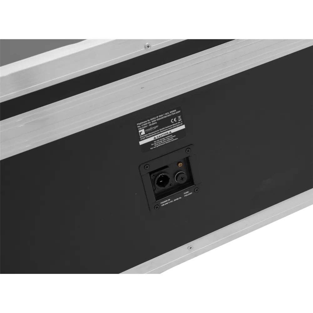 ROADINGER Flightcase 8x AKKU IP PAR 7 QCL WDMX mit Ladefunktion