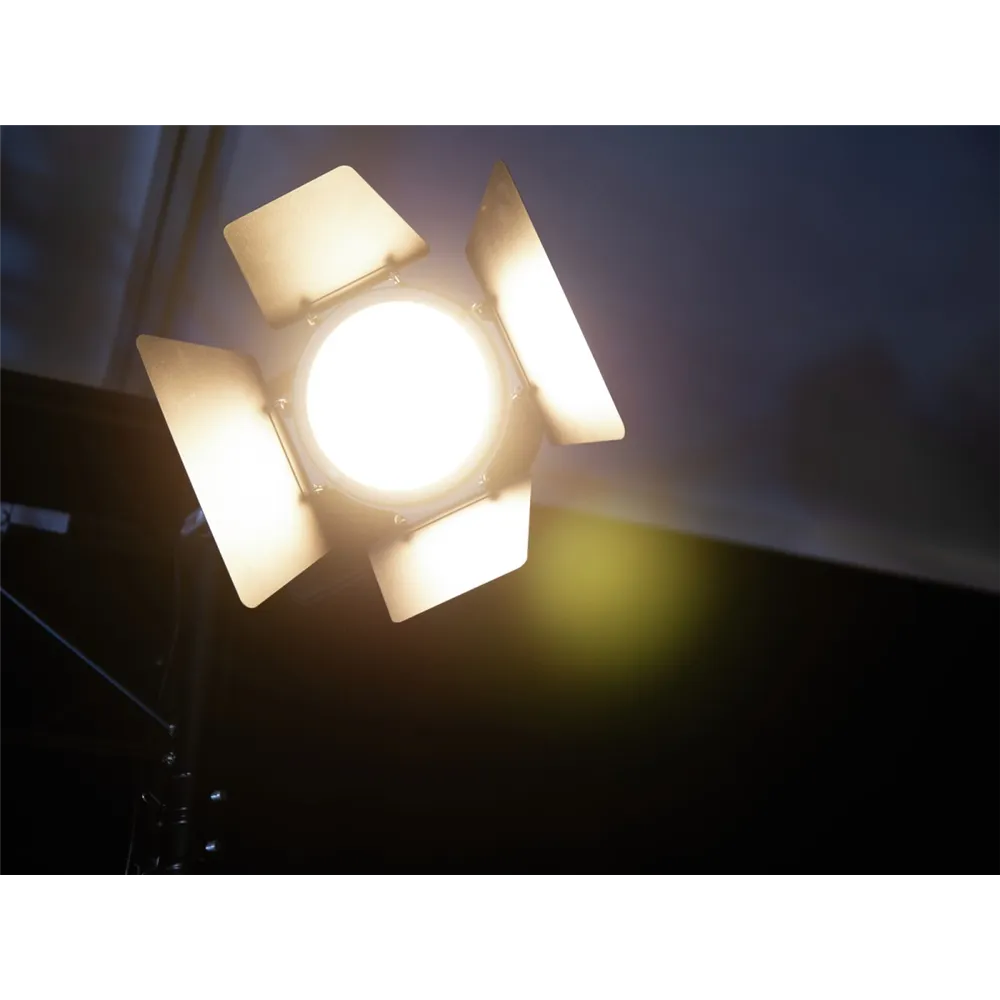 EUROLITE LED Theatre COB 200 WW/CW
