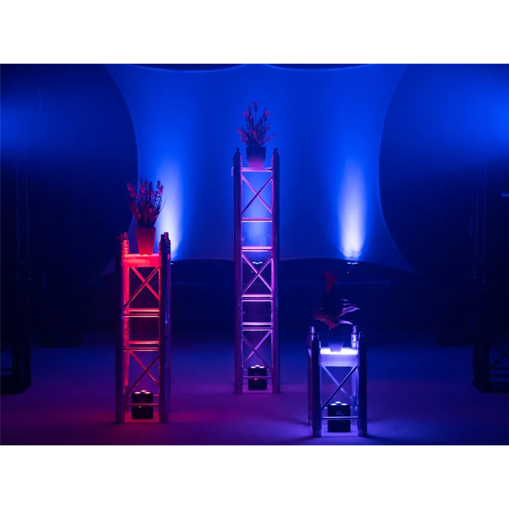 EUROLITE AKKU TL-3 QCL RGB+UV Trusslight