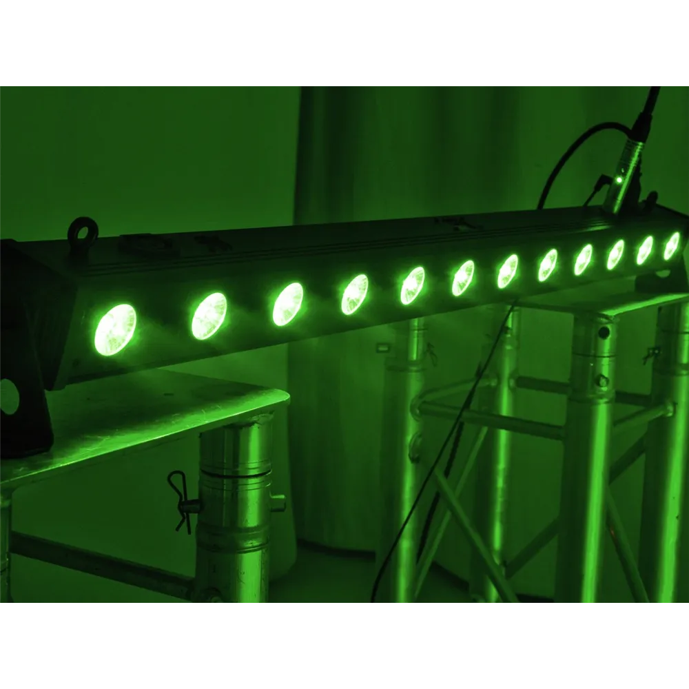 EUROLITE LED BAR-12 QCL RGBA Leiste