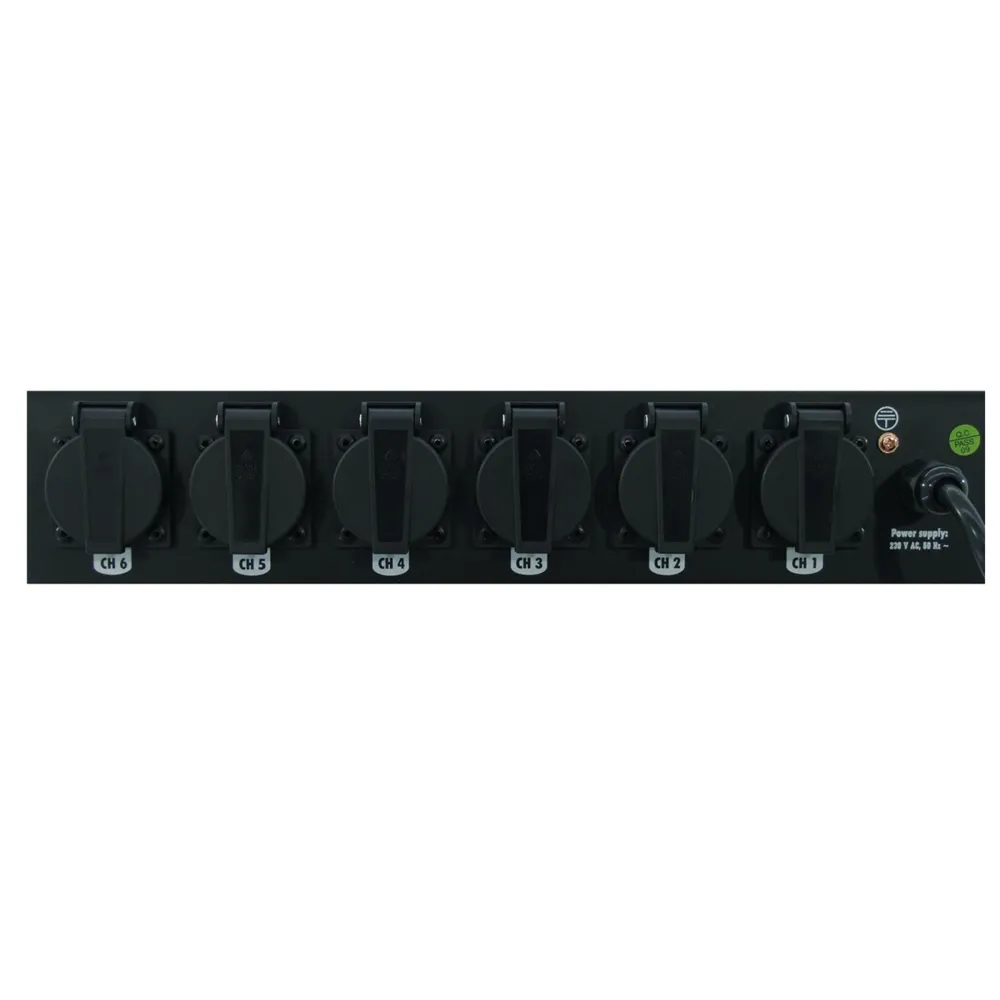 EUROLITE Board 6-S mit 6x Schutzkontakt
