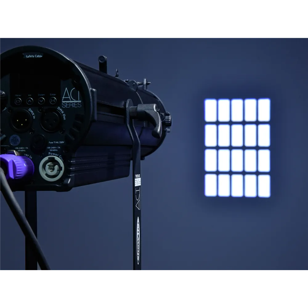 Showtec ACT Profile 50 RGBAL