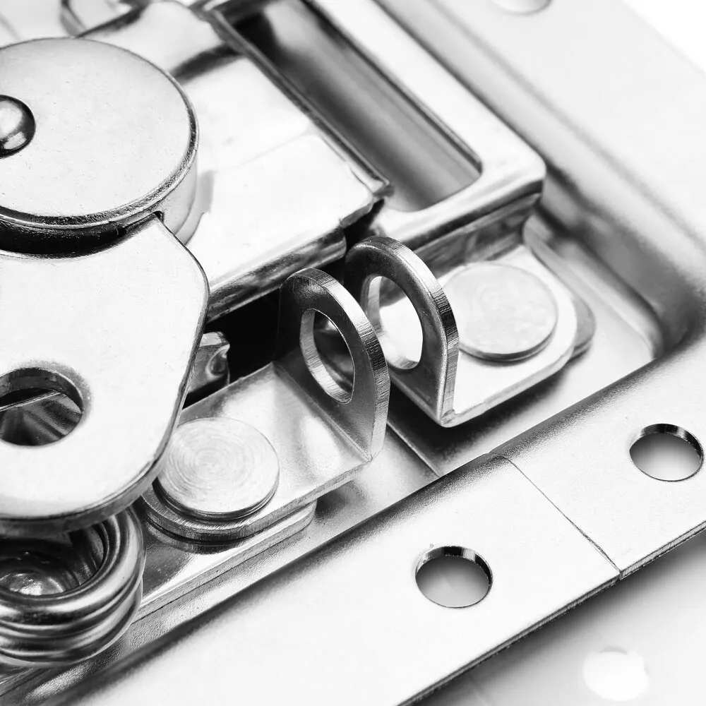 Adam Hall Hardware 17281 P - Butterfly Verschluss mittel ungekröpft 12 mm tief mit Öse